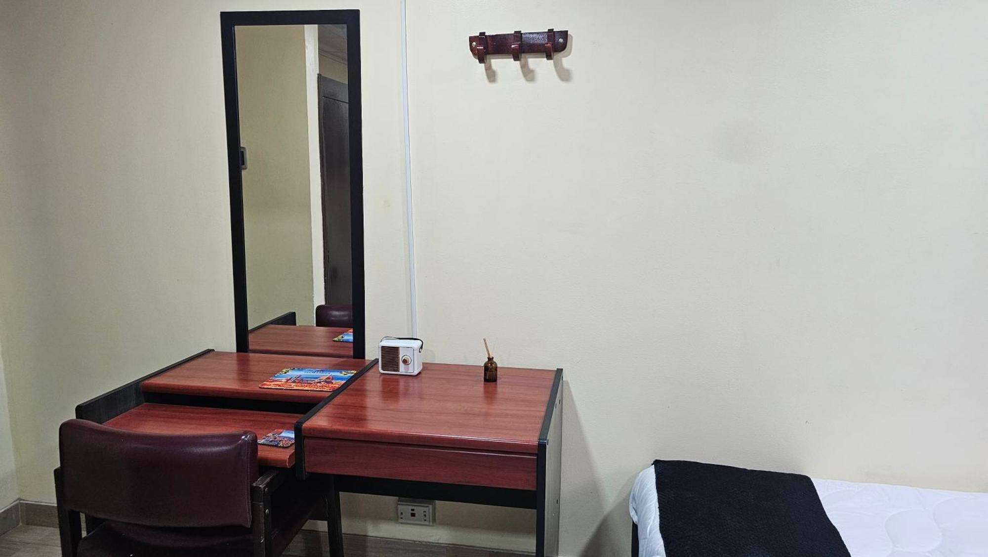 Bed and breakfast Colisseum Roma House- Campin Simon Bolivar Movistar Embajada Compensar Bogotá